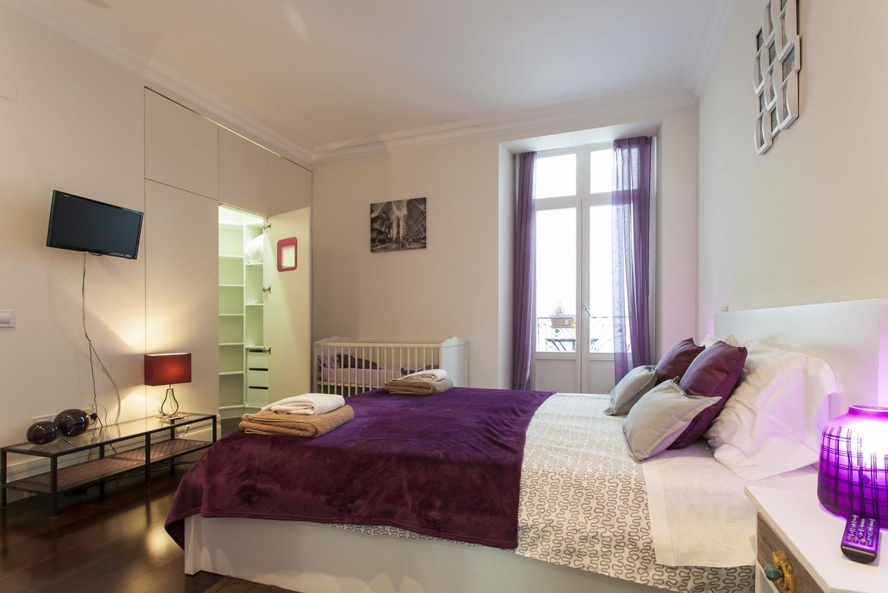 Apartment Downtown Madalena By Homing *